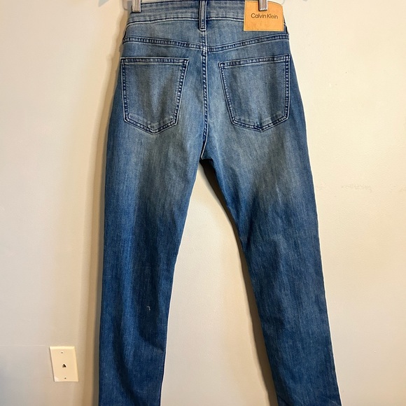 NWOT Calvin Klein Slim Fit Midrise Medium Wash Men's Jeans W30XL32 - Picture 7 of 10